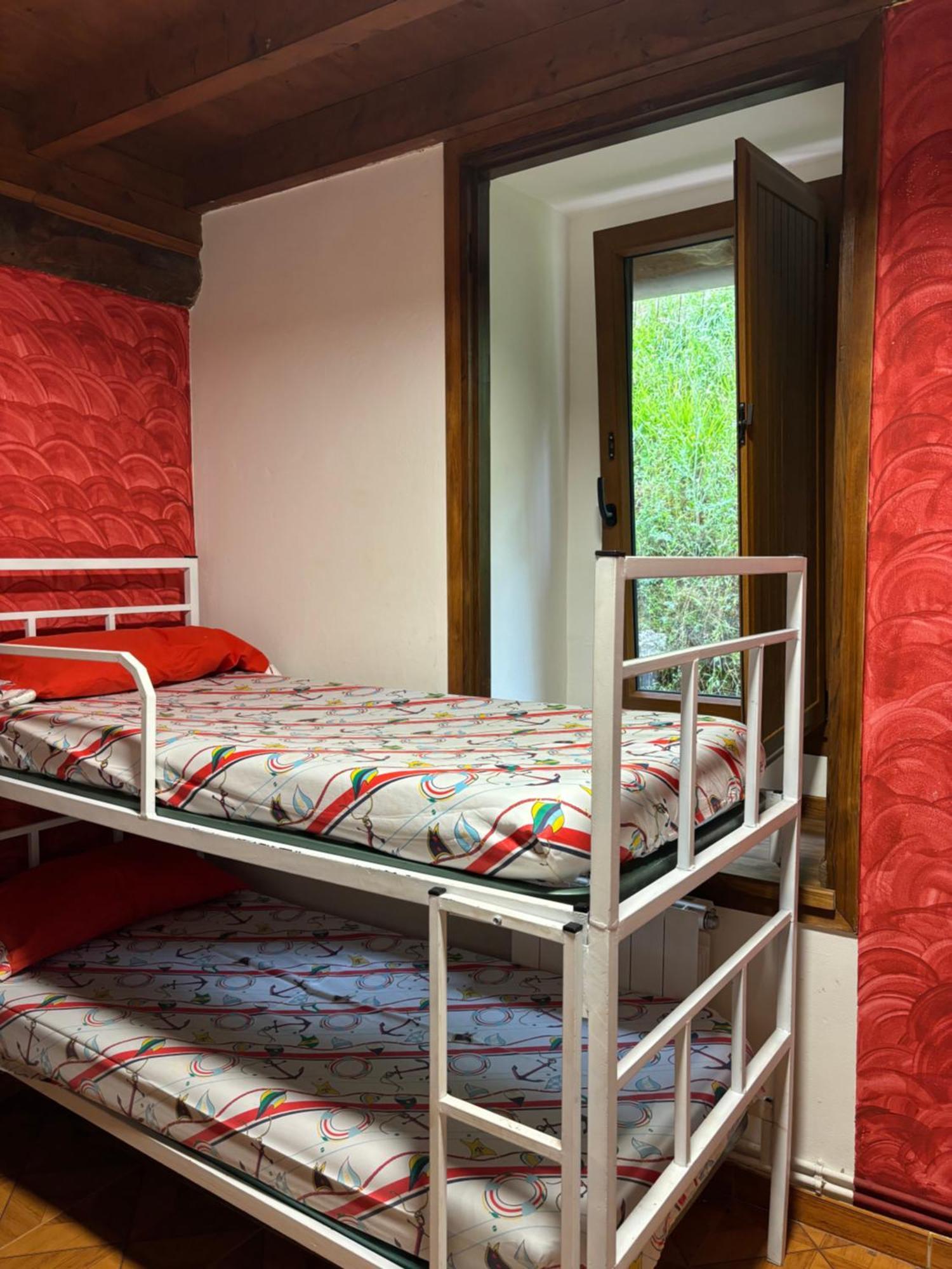 Albergue La Hermida Casa di campagna
